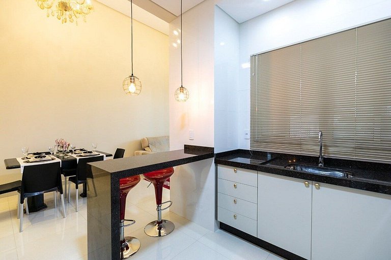Novíssima e linda casa com PISCINA na região central de Foz