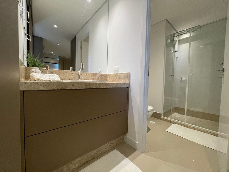 Apartamento Studio no último andar no CENTRO de FOZ com lind