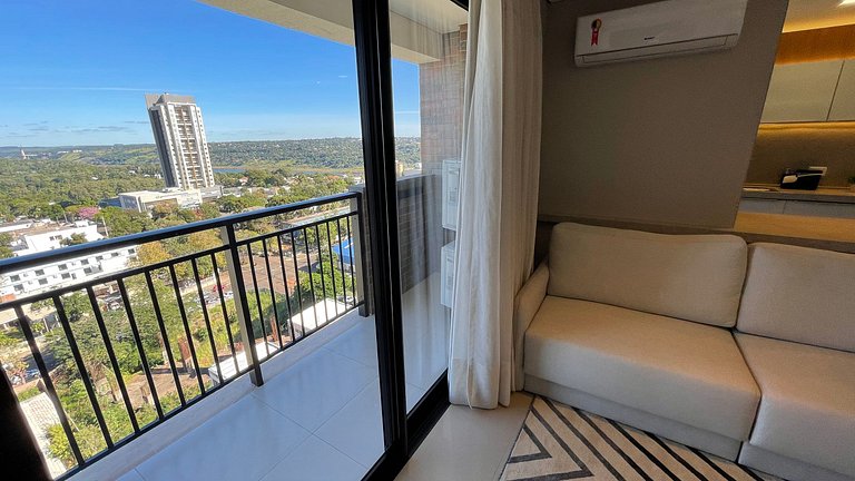Studio no último andar no centro com vista