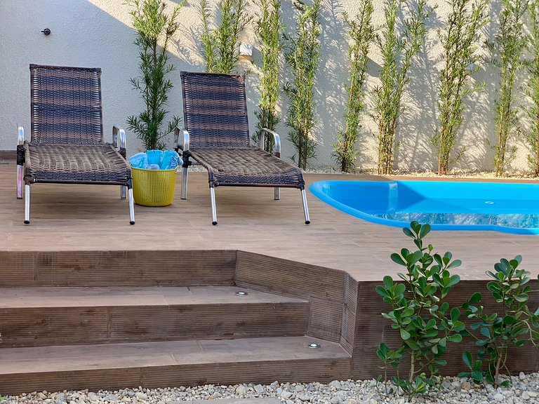 Novíssima e linda casa com PISCINA na região central de Foz