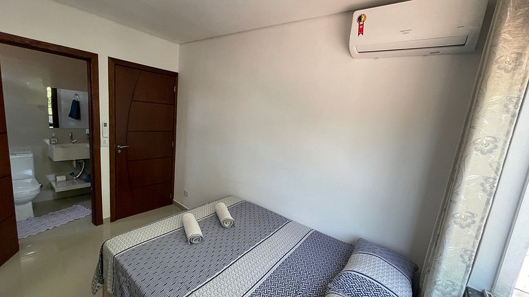 Apartamento com Suíte e Varanda na Vila A | 2 Quartos, Garag