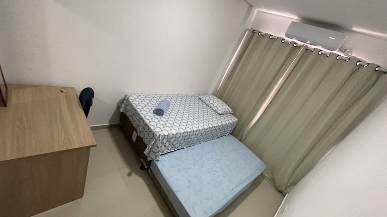 Apartamento com Suíte e Varanda na Vila A | 2 Quartos, Garag