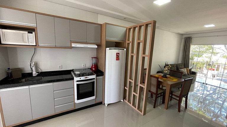 Apartamento com Suíte e Varanda na Vila A | 2 Quartos, Garag