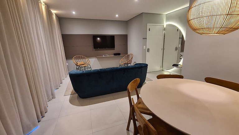 Apto novo primeiro da cidade decorado com Feng Shui