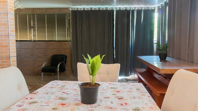 Espaço aconchegante bem localizado e prático