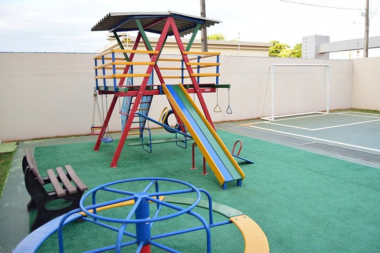 Apto c/ Jardim -Bela decoração - Ideal para criança