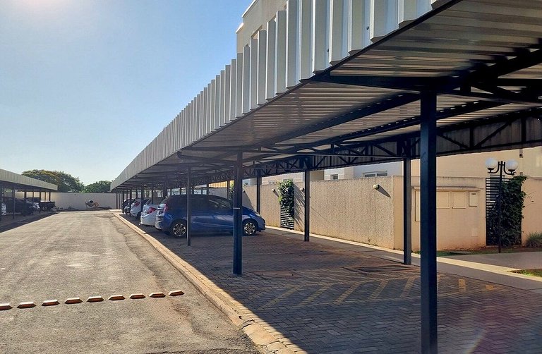 Apto c/ Jardim -Bela decoração - Seguro para criança