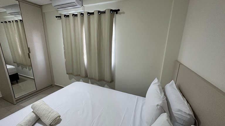 Apto com dois quartos no centro com churrasqueira