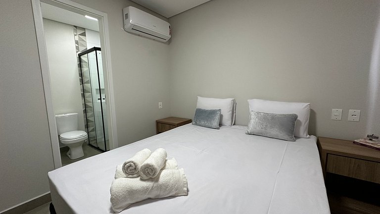 Apt com dois quartos no centro de Foz do Iguaçu