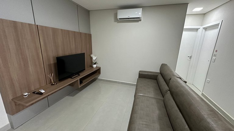 Amplo e novo apartamento a poucos passos do Shopping JL - Ce