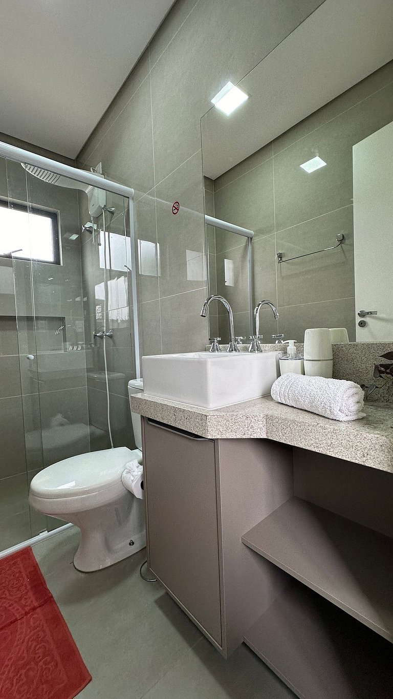 Amplo e novo apartamento a poucos passos do Shopping JL - Ce