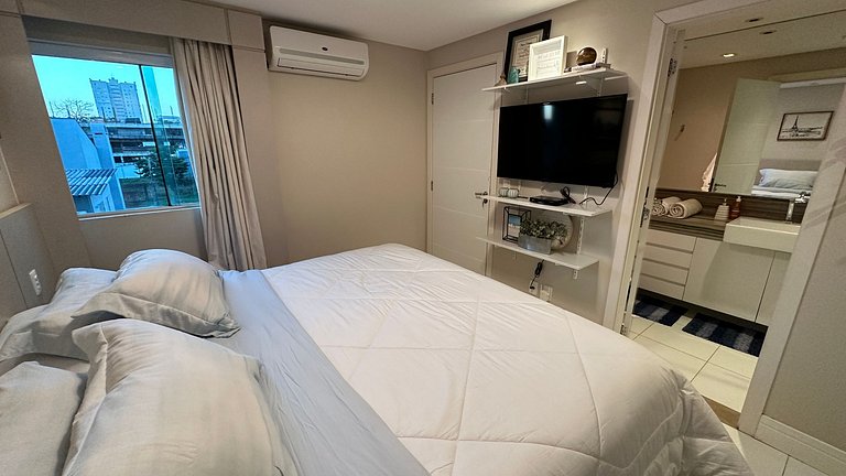 Apt com Suíte e Varanda - Centro de Foz