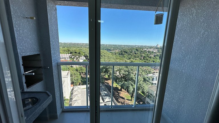 Apartamento novo e confortável na região central de Foz