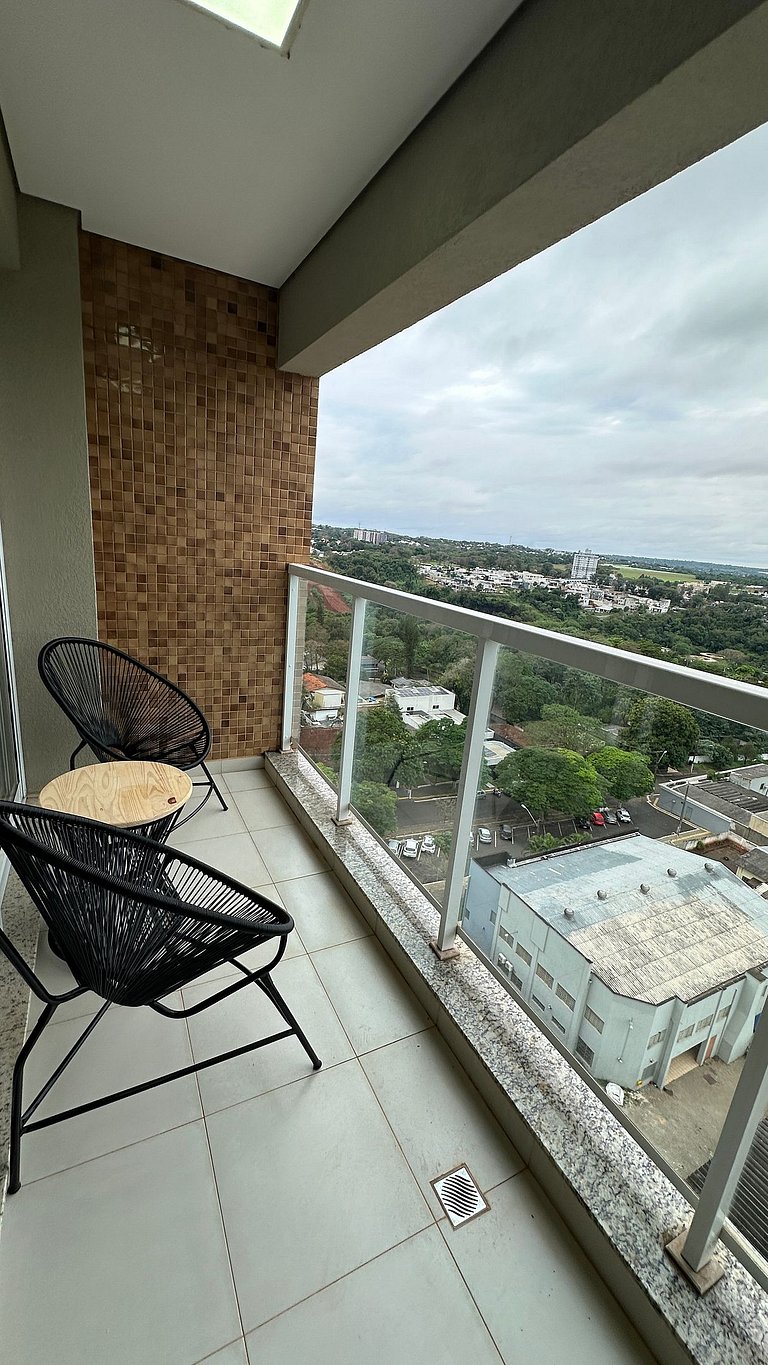 Amplo apartamento central com linda vista de Foz