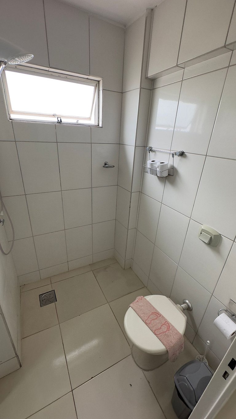 Apt com acessibilidade no último andar com linda vista no ce