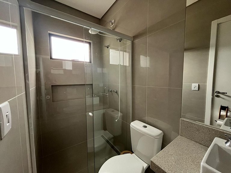 Amplo apartamento a poucos passos do Shopping JL - Centro de