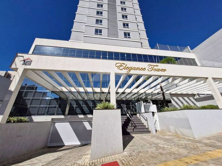 Apto de alto padrão em loc privilegiada em Foz