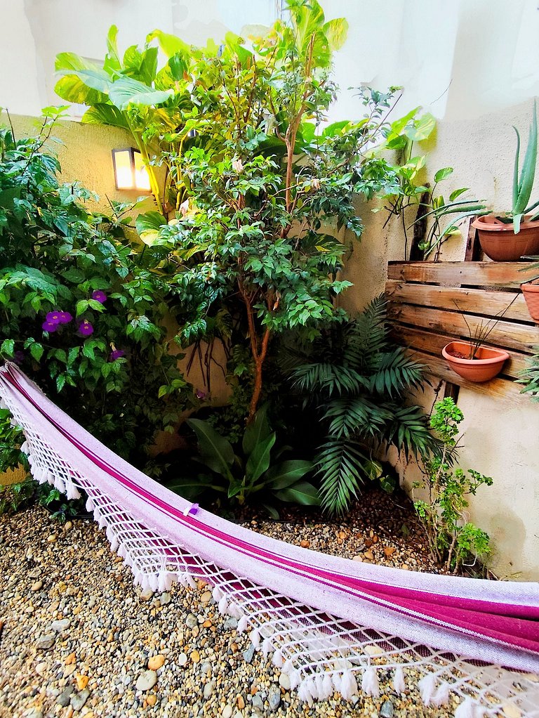 Apto c/ Jardim -Bela decoração - Ideal para criança
