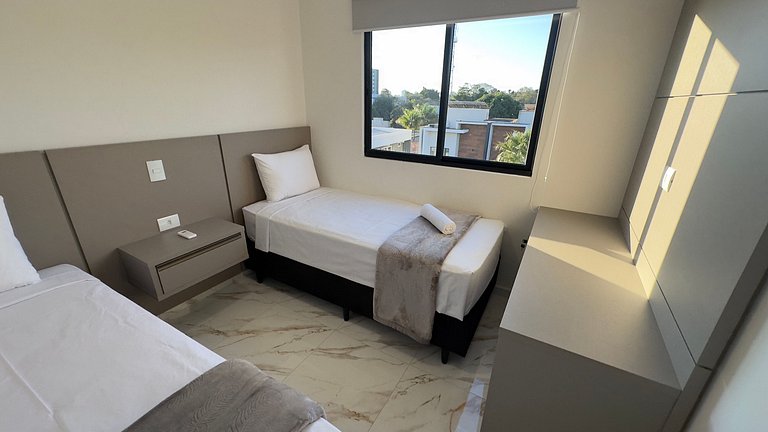 Novíssimo apt na região central de Foz- Crisálidas