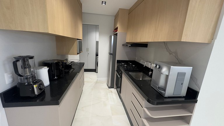 Apt Alto Padrão 19o Andar com Vista - Centro