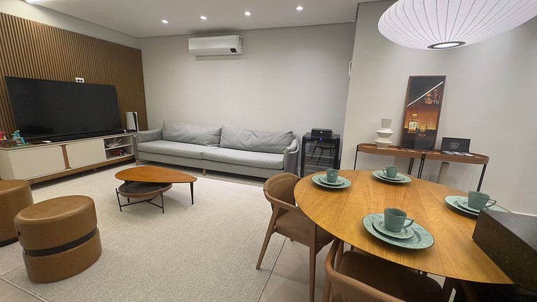 Conforto e Estilo no Coração de Foz – 4 Pessoas