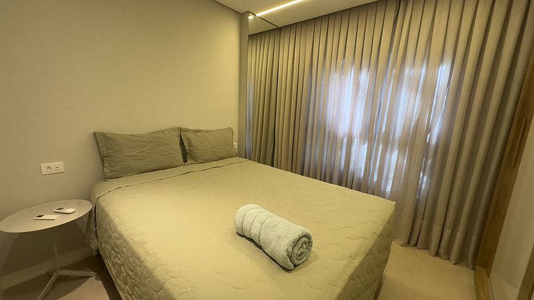 Conforto e Estilo no Coração de Foz – 4 Pessoas