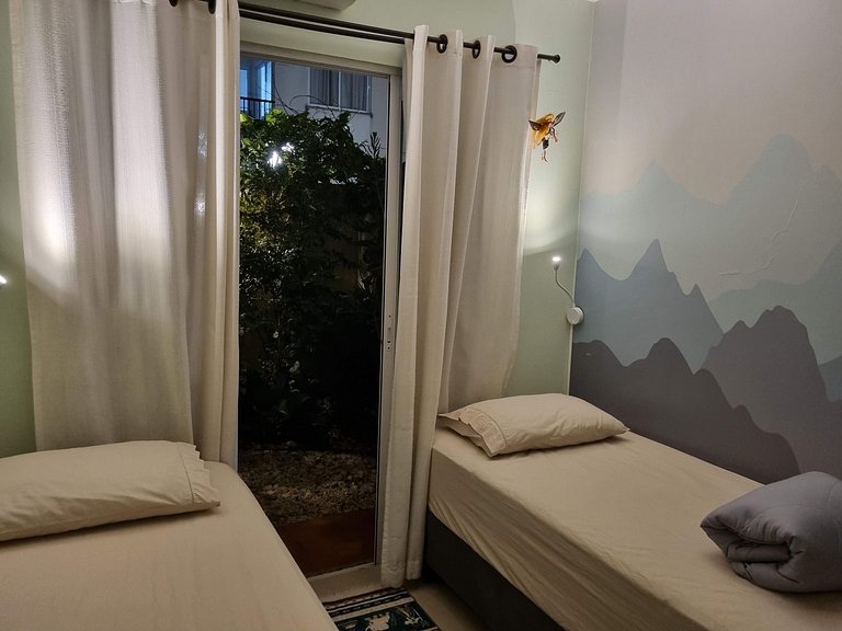 Apto c/ Jardim -Bela decoração - Seguro para criança