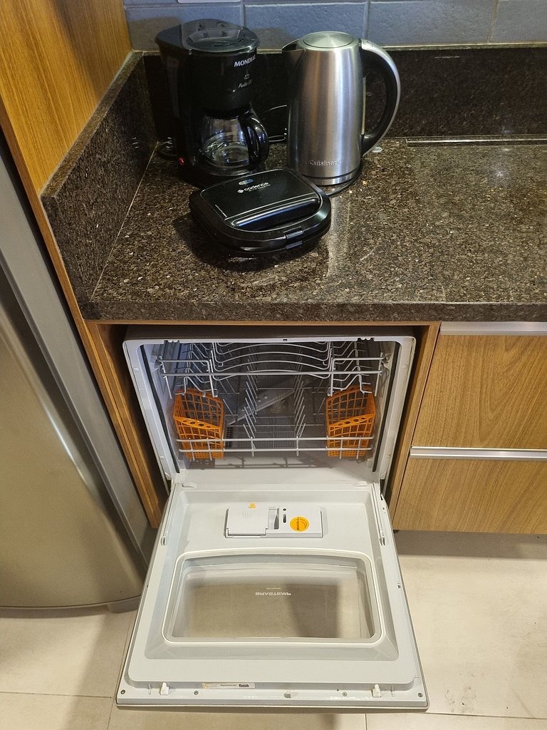 Apto c/ Jardim -Bela decoração - Seguro para criança