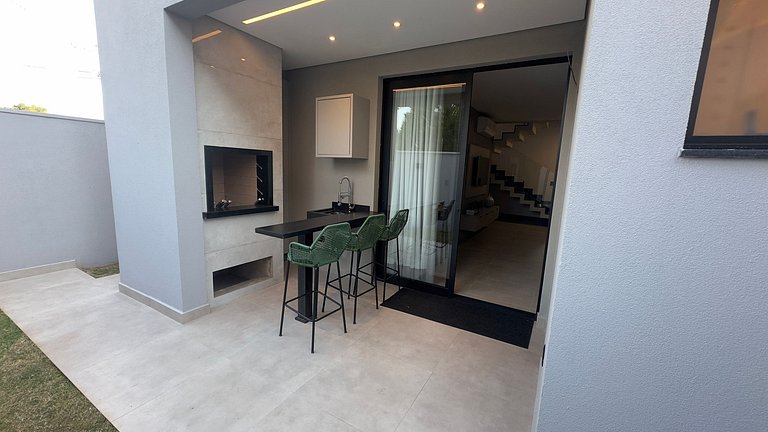 Casa Espaçosa Próxima aos Pontos Turísticos
