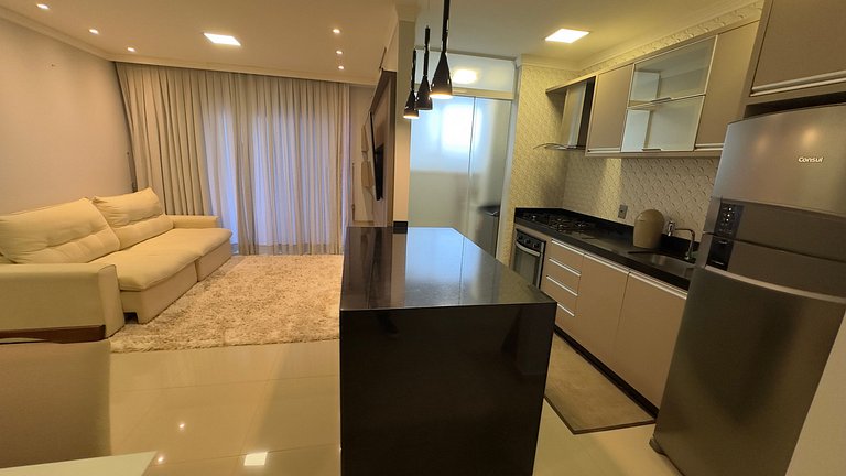 Apt com Suíte em Foz - Garagem