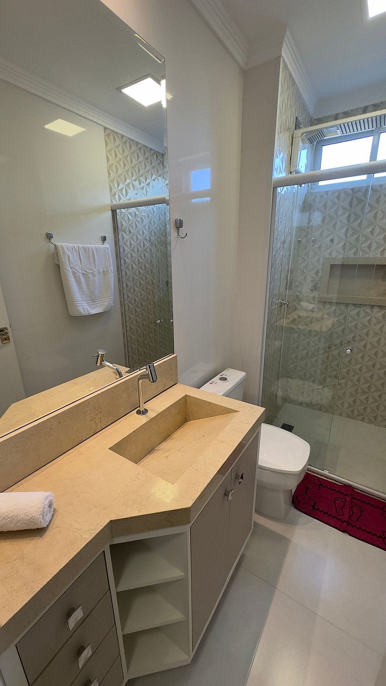 Completo apto em excelente localização