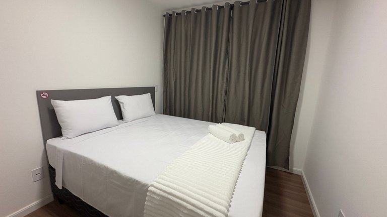 Apto lindo e aconchegante com Piscina região centr