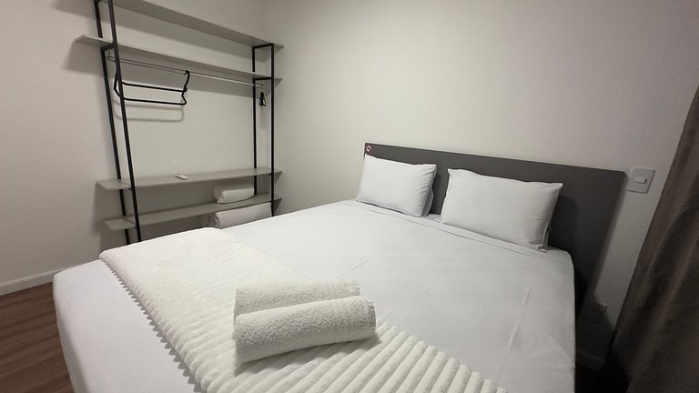 Apto lindo e aconchegante com Piscina região centr