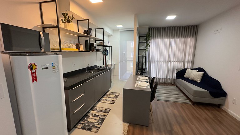 Apto lindo e aconchegante com Piscina região centr