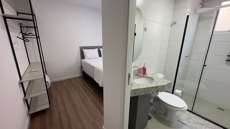 Apto lindo e aconchegante com Piscina região centr