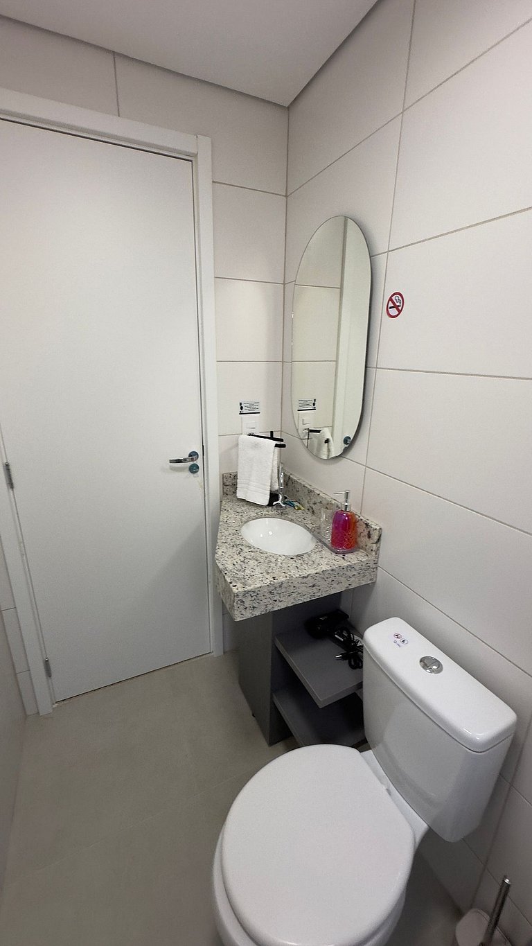 Apto lindo e aconchegante com Piscina região centr