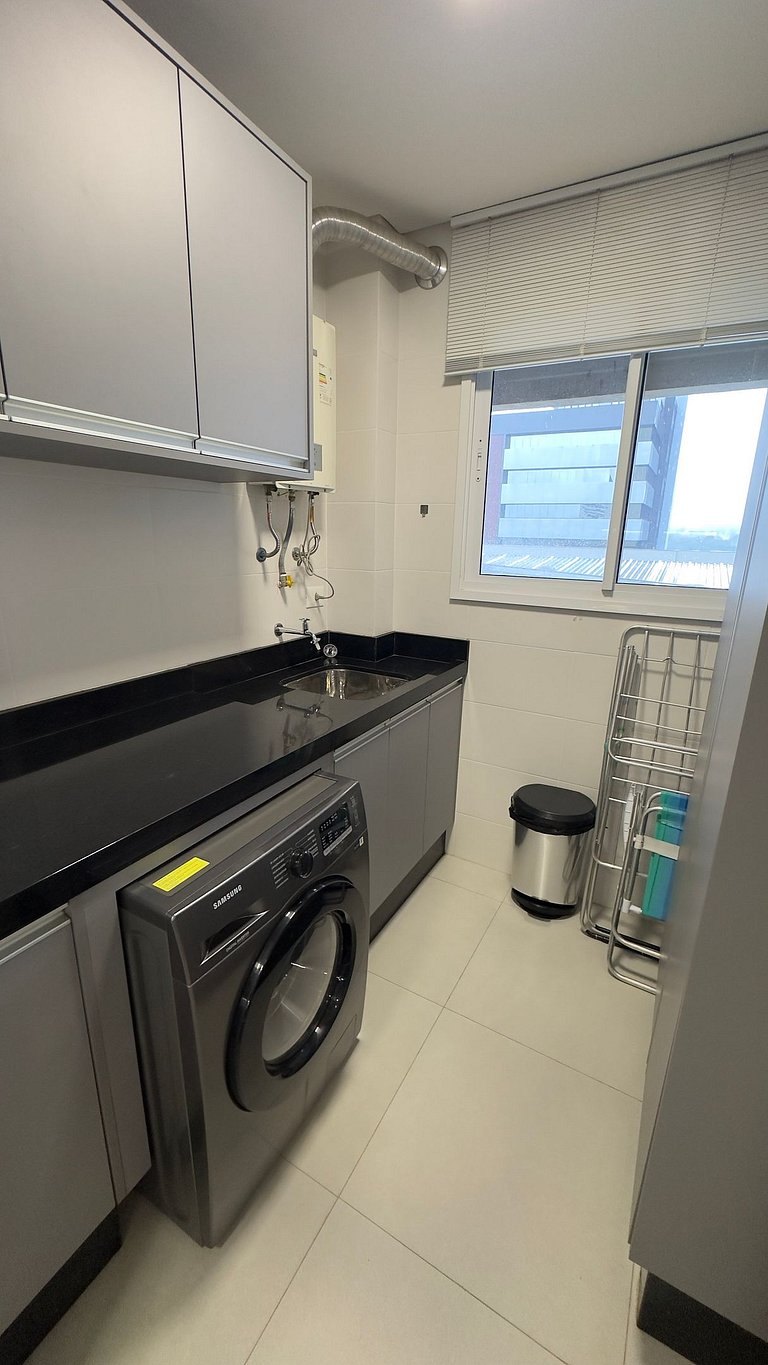 Amplo apartamento central com linda vista de Foz