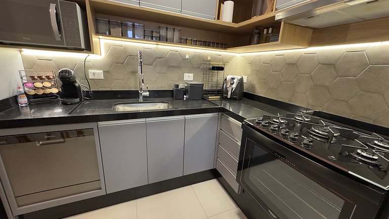 Amplo apartamento central com linda vista de Foz