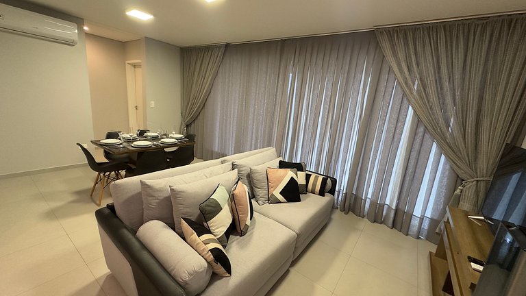 Amplo apartamento central com linda vista de Foz