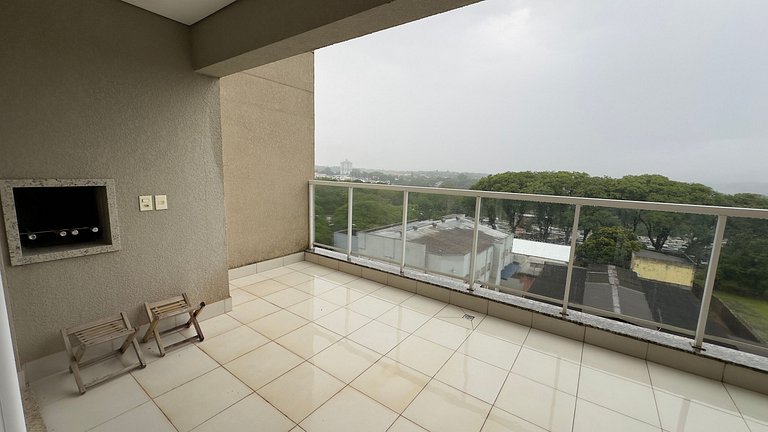 Amplo apartamento central com linda vista de Foz