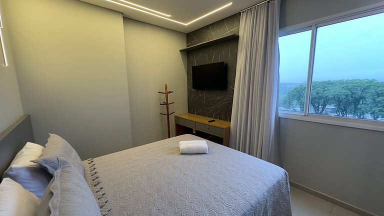 Amplo apartamento central com linda vista de Foz