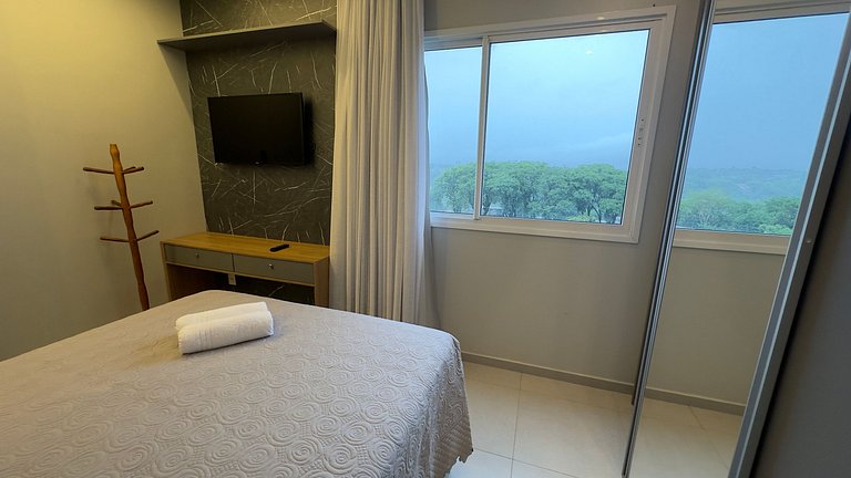 Amplo apartamento central com linda vista de Foz