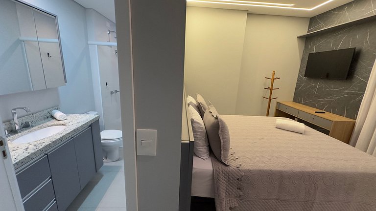 Amplo apartamento central com linda vista de Foz