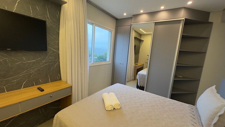 Amplo apartamento central com linda vista de Foz