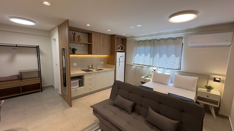 Estúdio completo e bem localizado em Foz