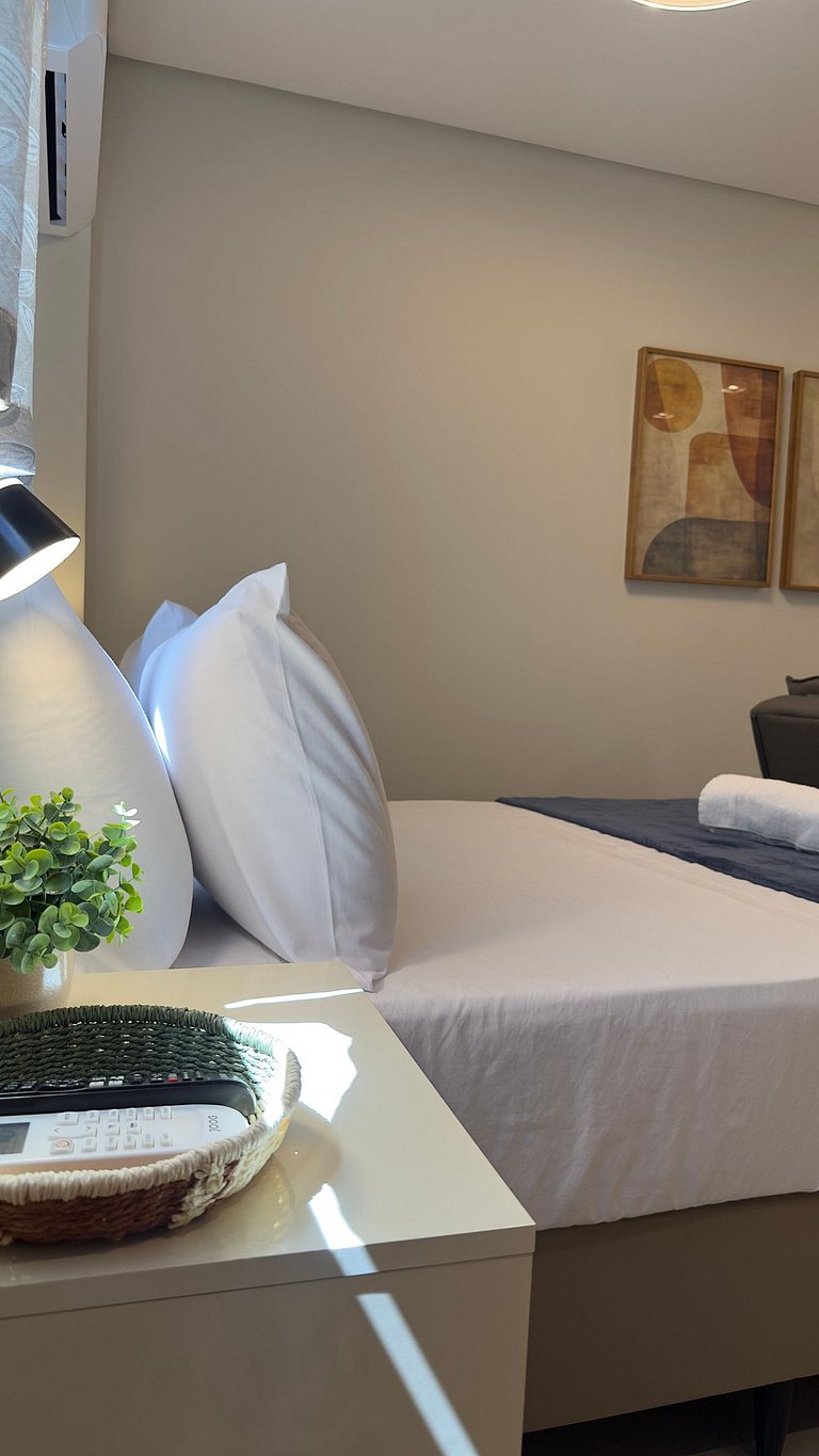 Estúdio completo e bem localizado em Foz