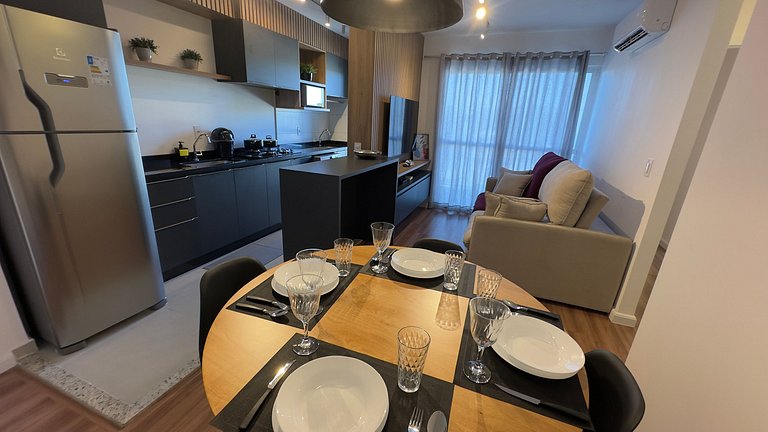 Apto lindo e aconchegante com Piscina região centr