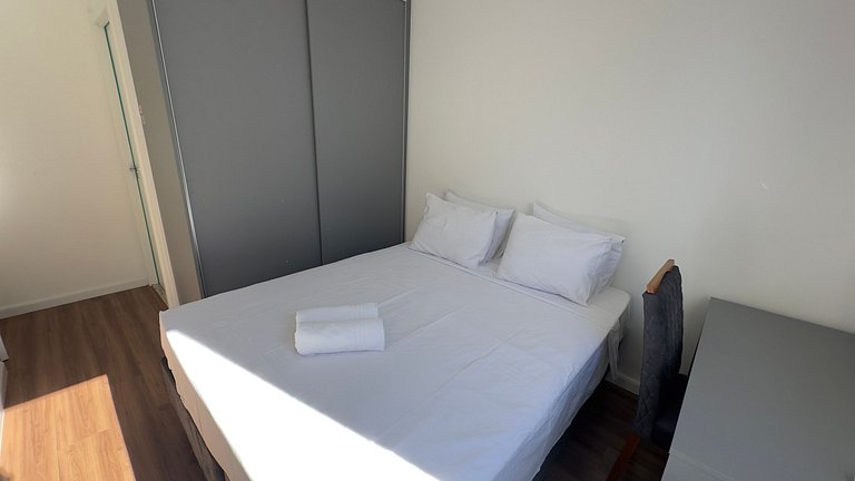 Ambiente claro e ensolarado no Royal Legacy