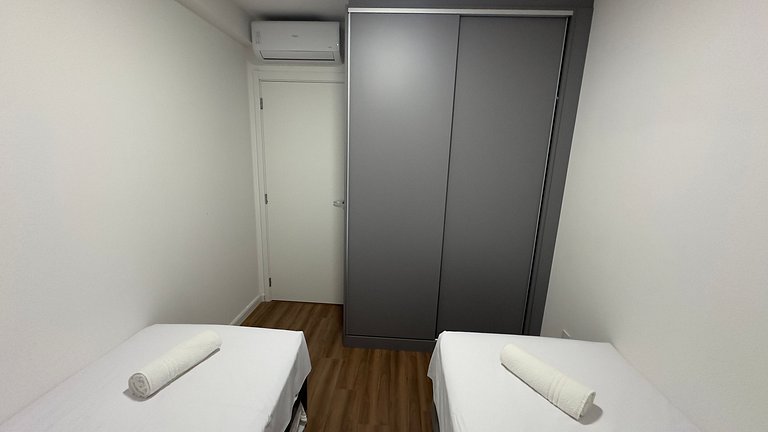 Ambiente claro e ensolarado no Royal Legacy