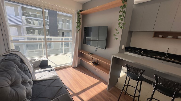 Ambiente claro e ensolarado no Royal Legacy